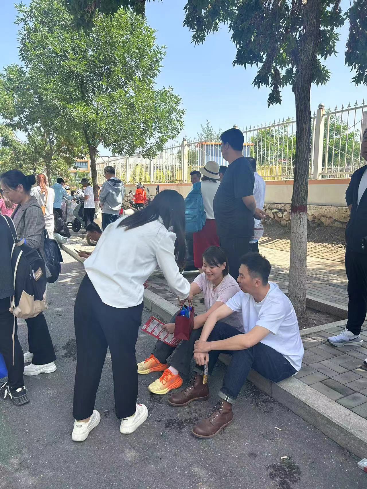 “青”心助考 為夢(mèng)護(hù)航